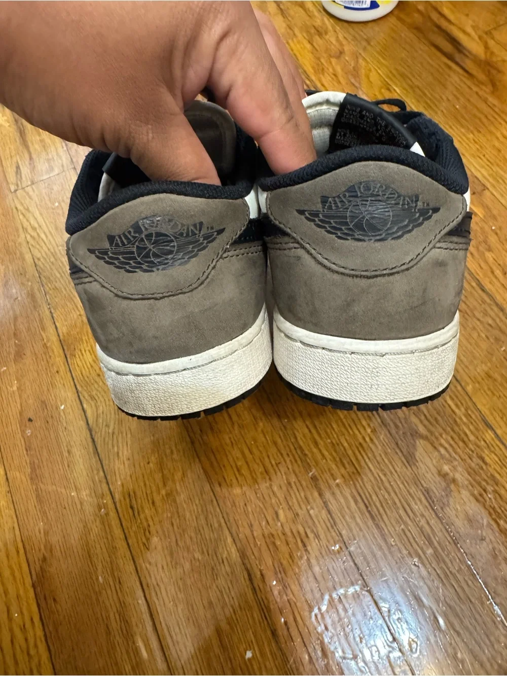 Nike Black & White Low-Top Sneakers with Contrast Tongue